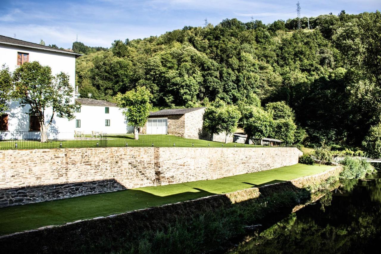 A Casa Da Botica Hotell Samos Exteriör bild